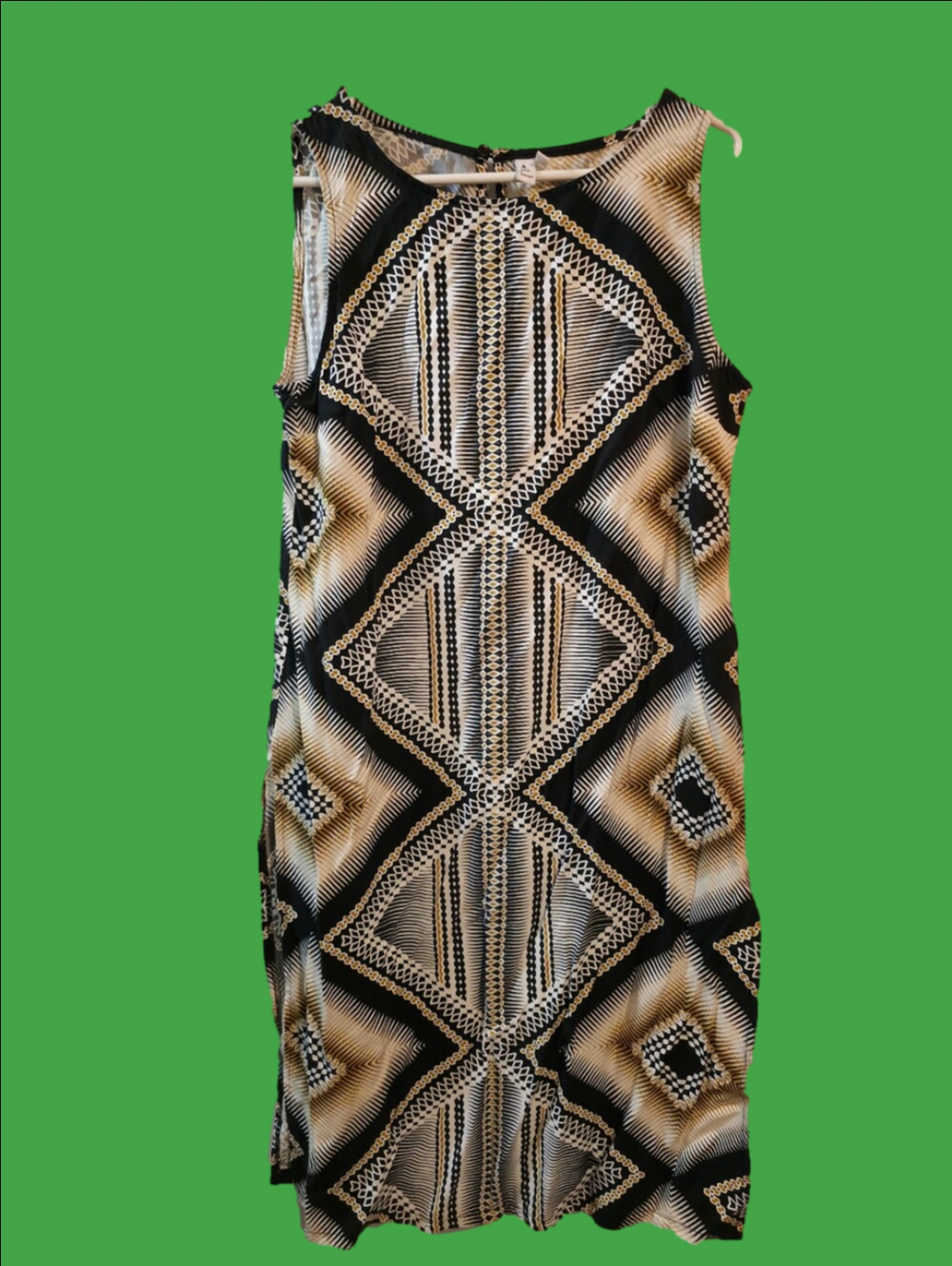 4/$67 Deal! Jules & Leopold Women’s Black and Gold Geometric Print Dress